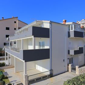 Apartmanok A Tenger Mellett Stanici, Omis - 2763 Stanići