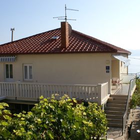 Apartmanok A Tenger Mellett Pisak, Omis - 1004 Pisak