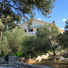 Apartmanok A Tenger Mellett Ugljan - 846