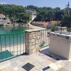 Apartmanok A Tenger Mellett Rogac, Solta - 5166 Rogač