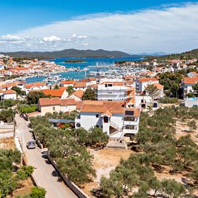 Apartmanok Parkolóhellyel Jezera, Murter - 798 Jezera