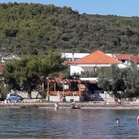 Családi Apartmanok A Tenger Mellett Nevidane, Pasman - 325 Neviđane