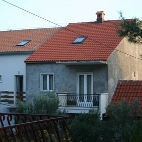 Apartmanok Parkolóhellyel Bol, Brac - 2884 Bol