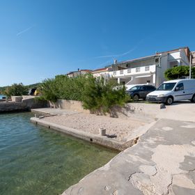 Apartmanok A Tenger Mellett Metajna, Pag - 6395 Metajna