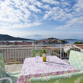 Apartment Josipa Primosten