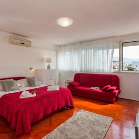 Apartmanok Parkolóhellyel Split - 2196