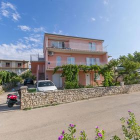 Apartment Brko Primosten