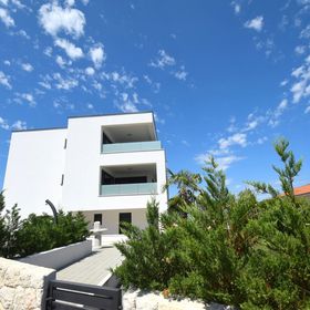 Apartments Niko Malinska