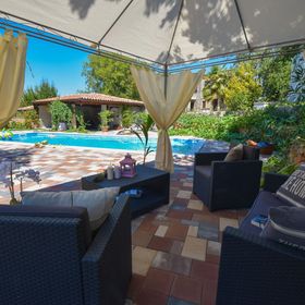 Apartments With Pool Antonia Malinska