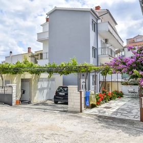 Apartments Jasna Primosten