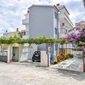 Apartments Jasna Primosten