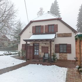 Erdészlak Vendégház Isztimér-Hétházpuszta