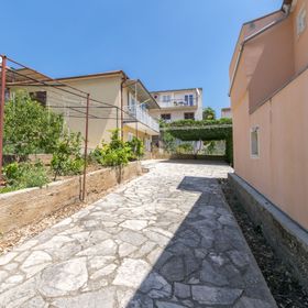 Apartment Hans Primosten