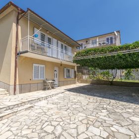 Apartment Hans Primosten