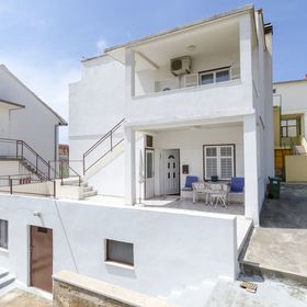 Apartments Visnja Primosten