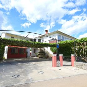 Apartment Tavcar Malinska