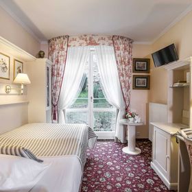 KARLSBAD GRANDE MADONNA Karlovy Vary