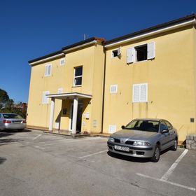 Apartment Mirela Malinska