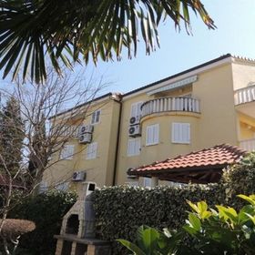 Apartment Mirela Malinska