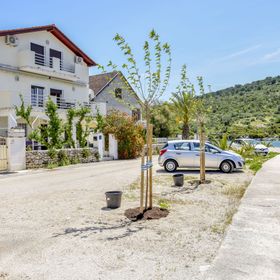 Apartment Bosiljka Rogoznica