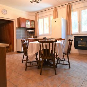 Tavirózsa Pihenőház Lakitelek