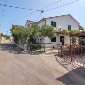 Apartment and Rooms Ruža Trogir