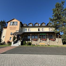 Hotel Sádek Díly
