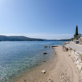 Apartments Dijana Slano