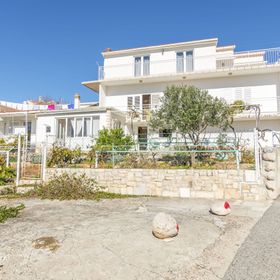 Apartments and Room Milka-Jere Primosten