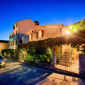 Apartmanok A Tenger Mellett Komiza, Vis - 2450 Komiža