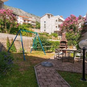 Apartmanok Parkolóhellyel Stanici, Omis - 2819 Stanići
