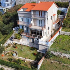 Apartmanok Parkolóhellyel Rab - 14120