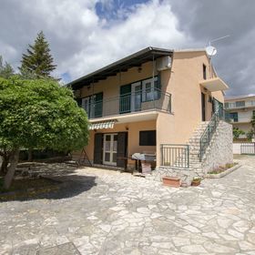 Apartment Zlatko Pirovac