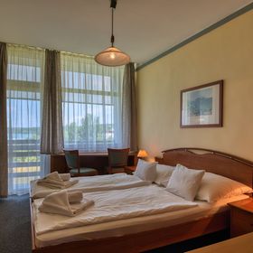 Világos Hotel Balatonvilágos