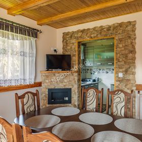 Całoroczny drewniany domek