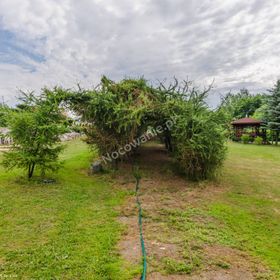 Kamienny Dworek Pokoje Gościnne i Pracownicze