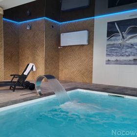 Dom Jastrzębia z basenem i jacuzzi
