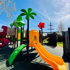 DOMKI NAD MORZEM DZIEDZIC