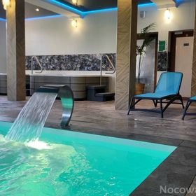 Dom Jastrzębia z basenem i jacuzzi