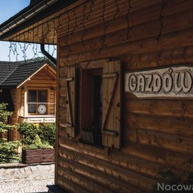 Chaty Wichrowe Wzgórze