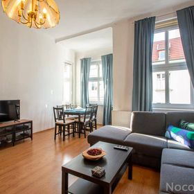 Apartament Trzypokojowy z Balkonem