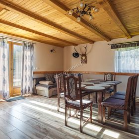 Całoroczny drewniany domek