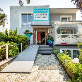 Hel-Tour Pokoje Gościnne