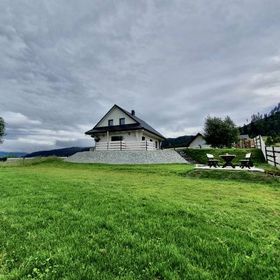 Rajska Chata w górach z Balią