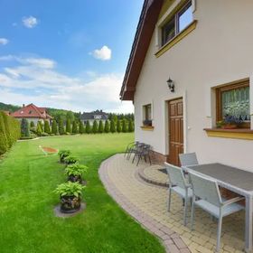 DOMEK NAD SANEM BIESZCZADY