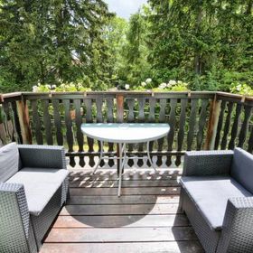 Zajazd Karłów Restauracja &Pokoje Gościnne