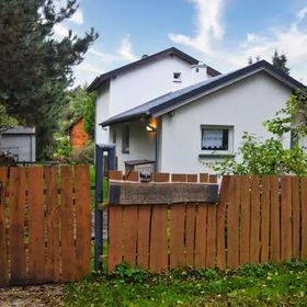 Basiówka nad jeziorem domek całoroczny