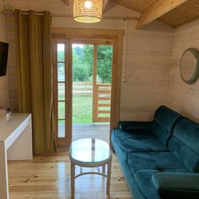 Pod Dziką Jabłonią