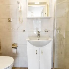 Pokoje Gościnne Pod Strzechą