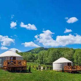 4 Żywioły - jurty w Starej Morawie